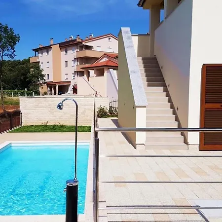 Semesterbostad In Mit Privatem Pool By Interhome Banjole
