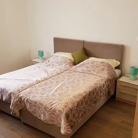 In Mit Privatem Pool By Interhome * Banjole