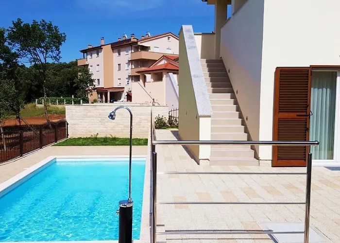 Сasa de vacaciones In Mit Privatem Pool By Interhome Banjole