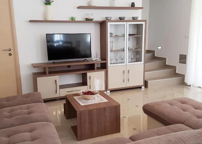 In Mit Privatem Pool By Interhome Banjole