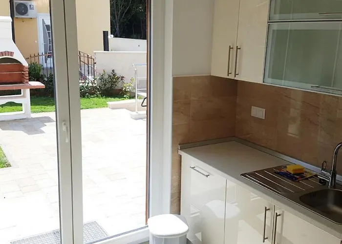 In Mit Privatem Pool By Interhome Сasa de vacaciones