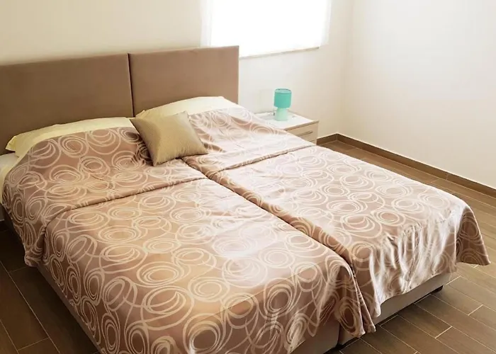 In Mit Privatem Pool By Interhome * Banjole