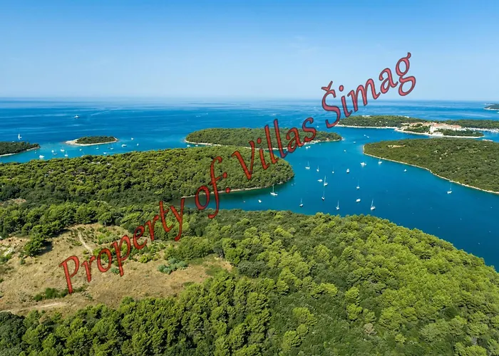 In Mit Privatem Pool By Interhome